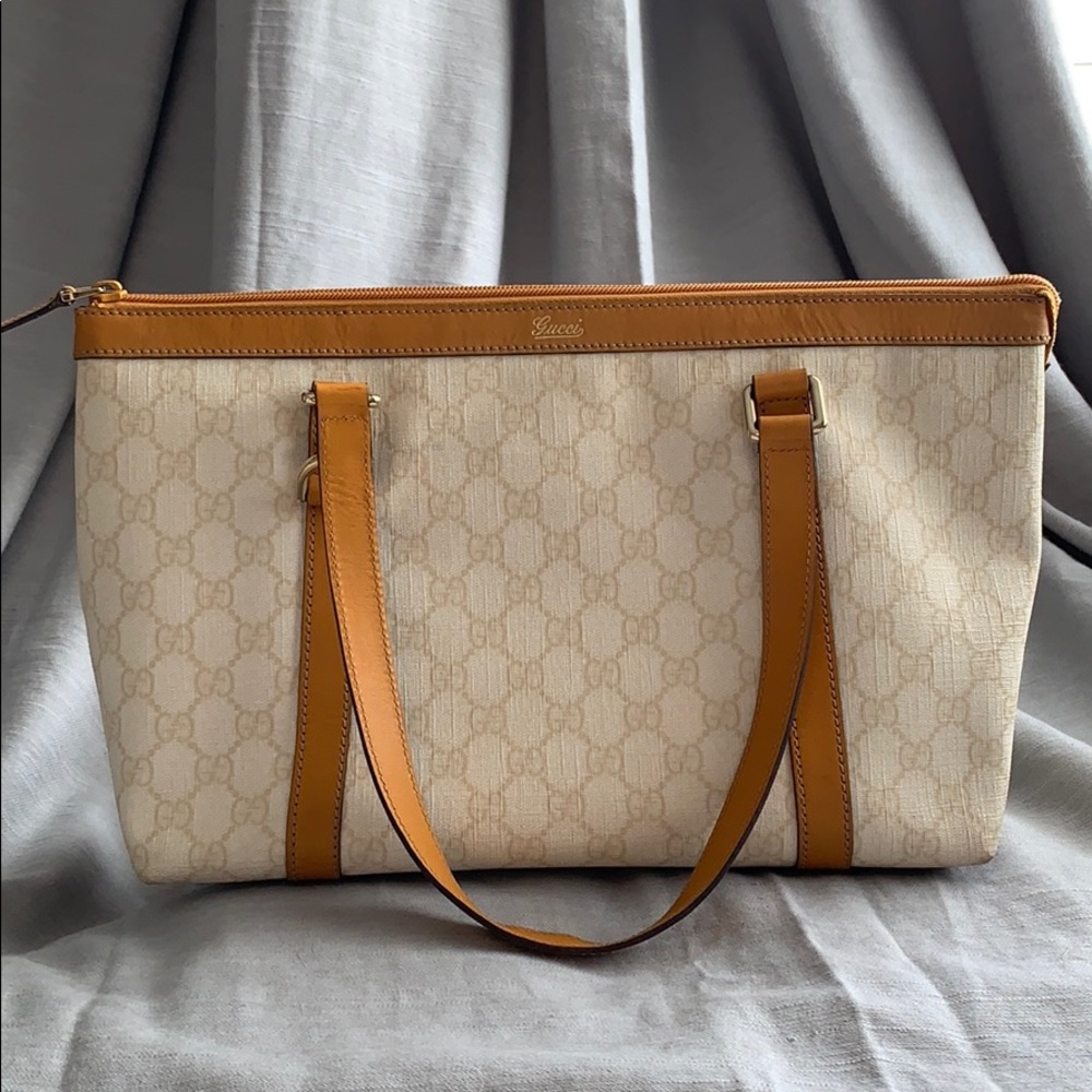 Gucci D-ring Abbey Ivory GG web